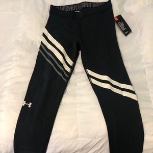 NWT UNDER ARMOUR WORKOUT LEGGINGS SMALL